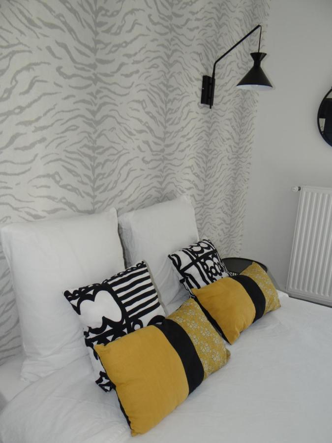 Les Marguerites Bed & Breakfast Champdolent Luaran gambar