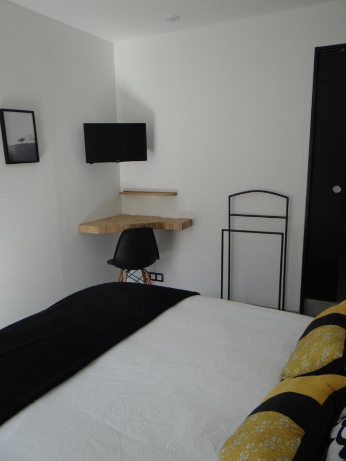 Les Marguerites Bed & Breakfast Champdolent Luaran gambar